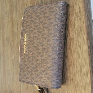Michael Kors double zip brown wallet/wristlet